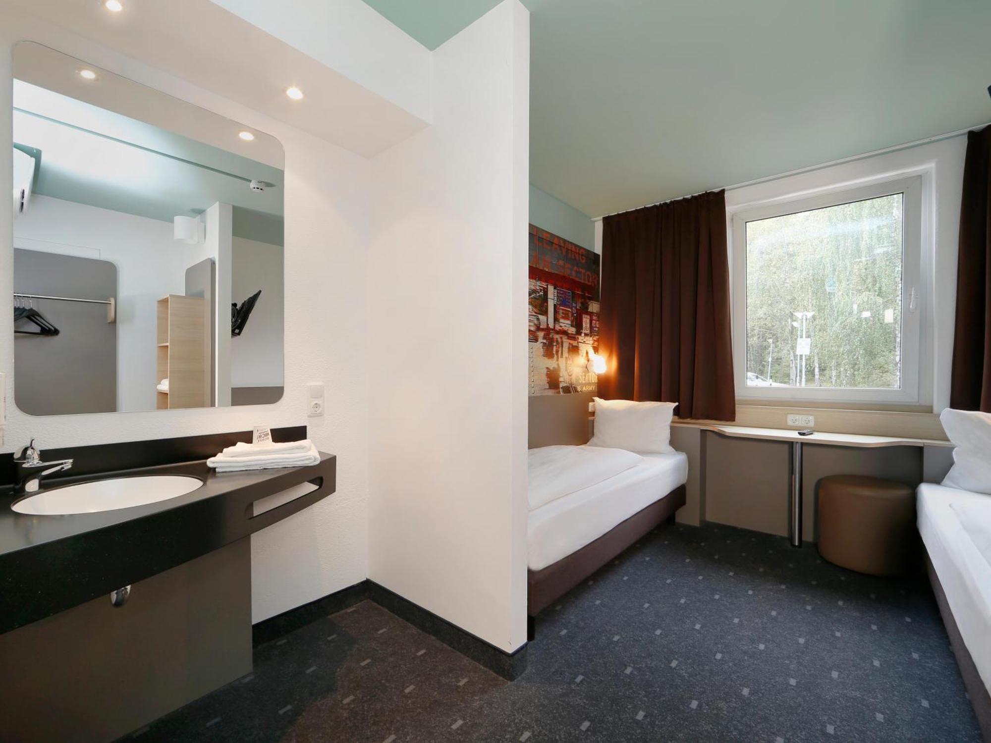 B&B Hotel Berlin-Dreilinden Kleinmachnow Exteriör bild